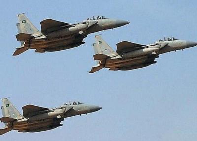جنگنده های سعودی فرودگاه صنعا را بمباران کردند